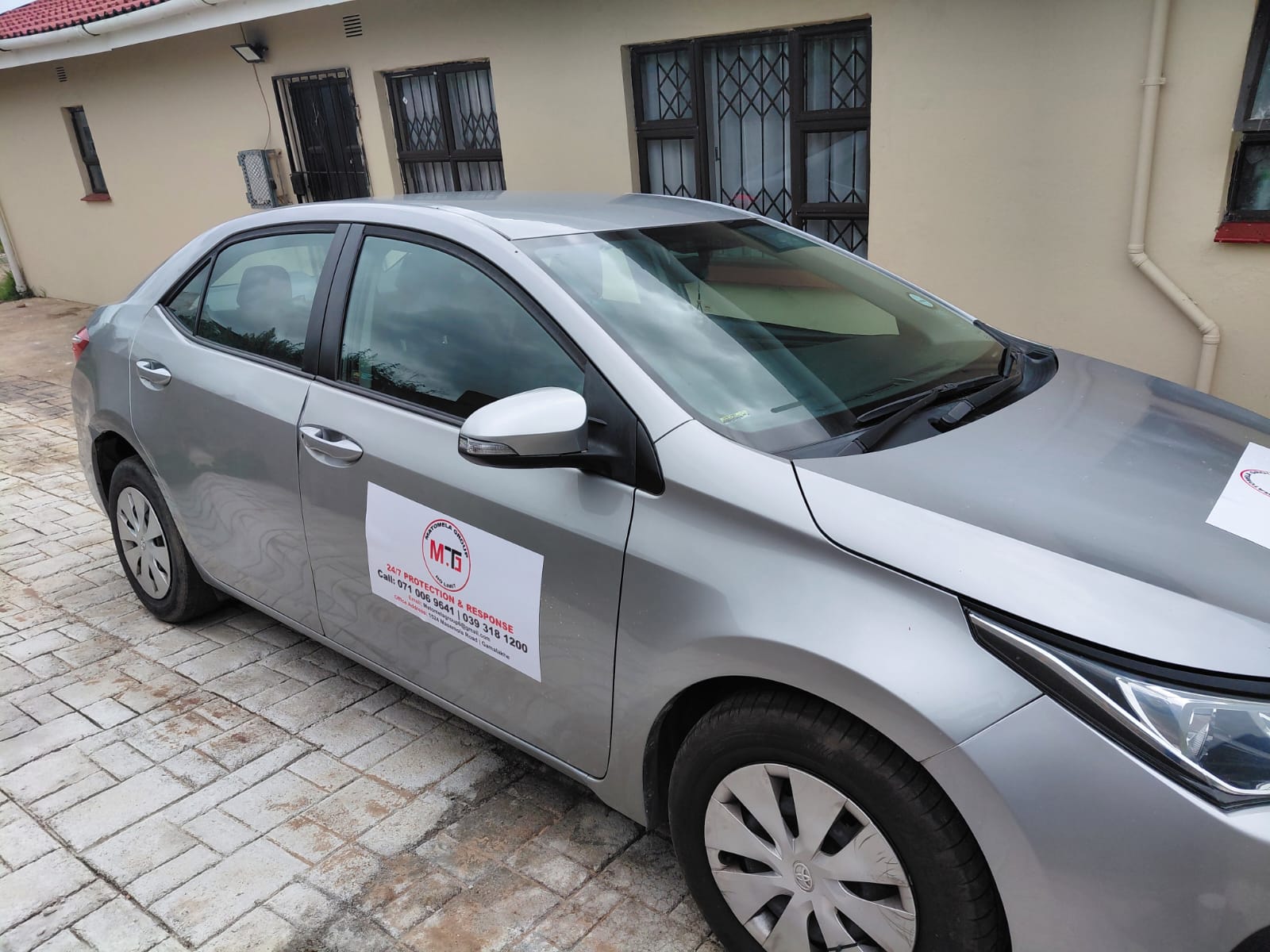 Patrol vehicle side view